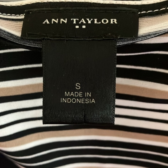 Black, white and beige Ann Taylor tank top in women’s size Small. - Picture 2 of 4